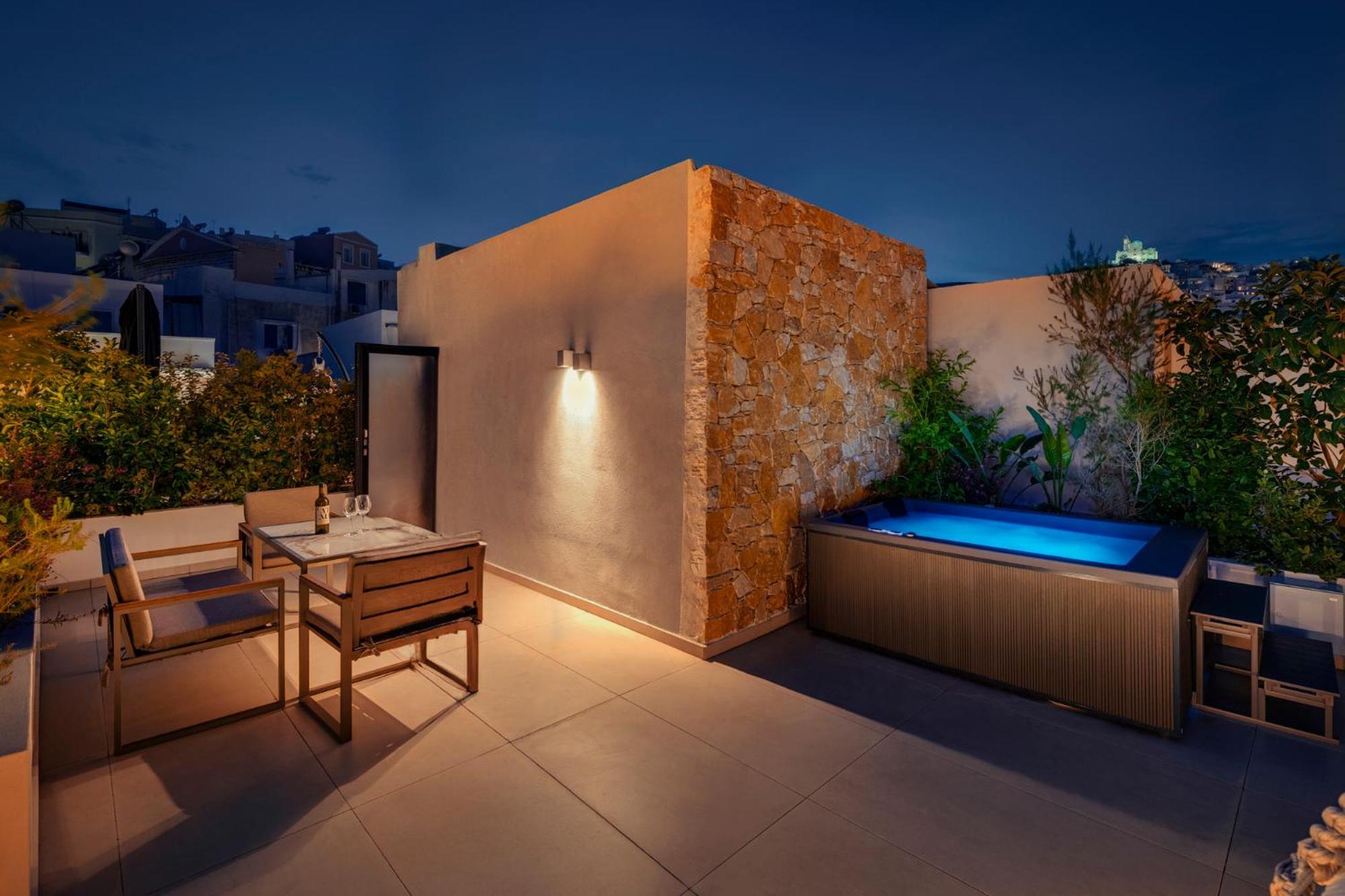 Ninemian Suites Syros Ermoupoli Ngoại thất bức ảnh