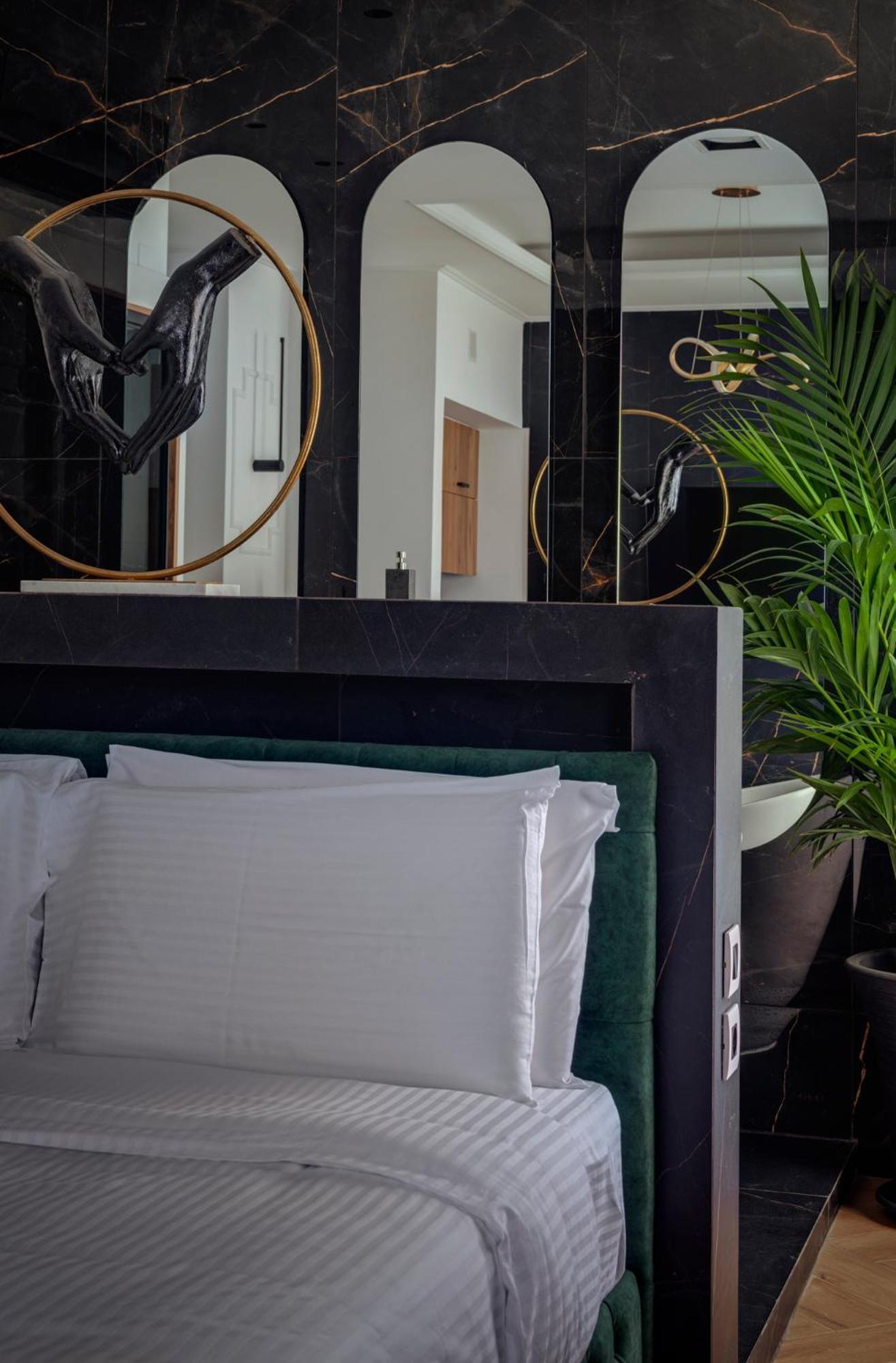 Ninemian Suites Syros Ermoupoli Ngoại thất bức ảnh