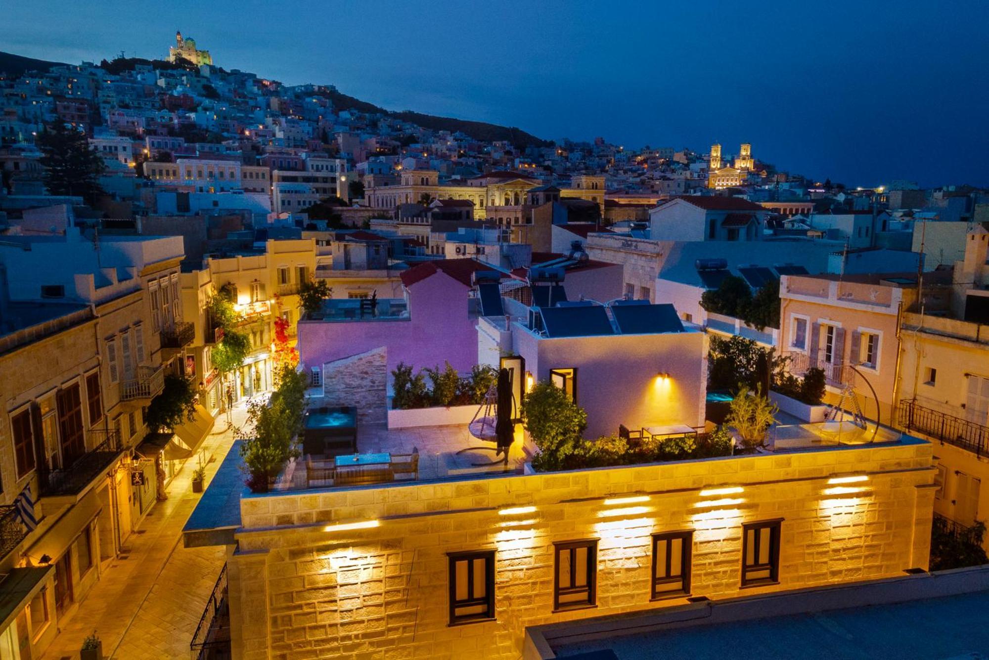 Ninemian Suites Syros Ermoupoli Ngoại thất bức ảnh