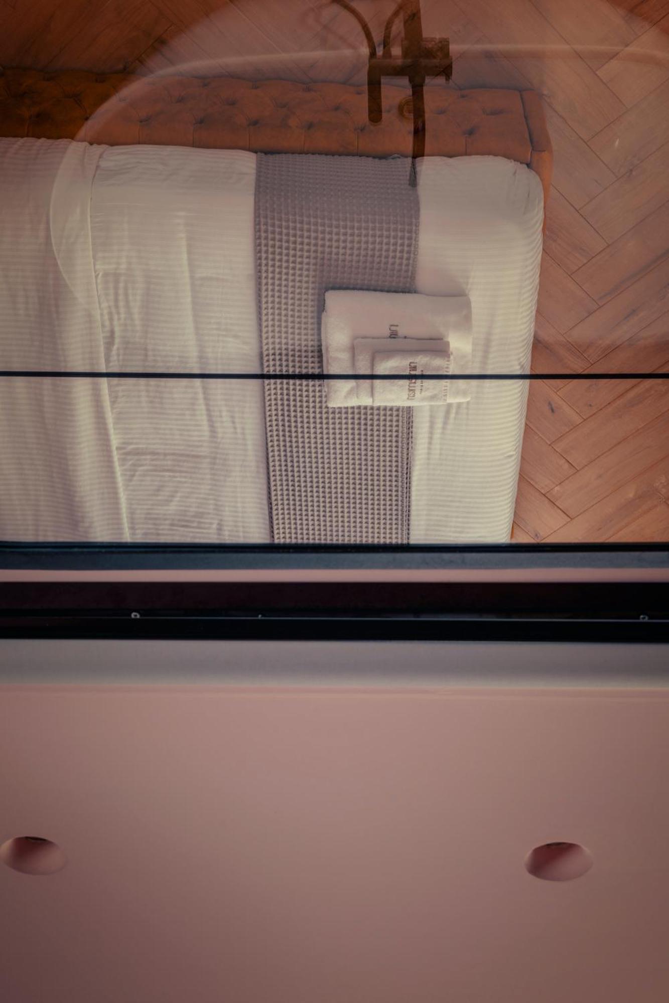 Ninemian Suites Syros Ermoupoli Ngoại thất bức ảnh